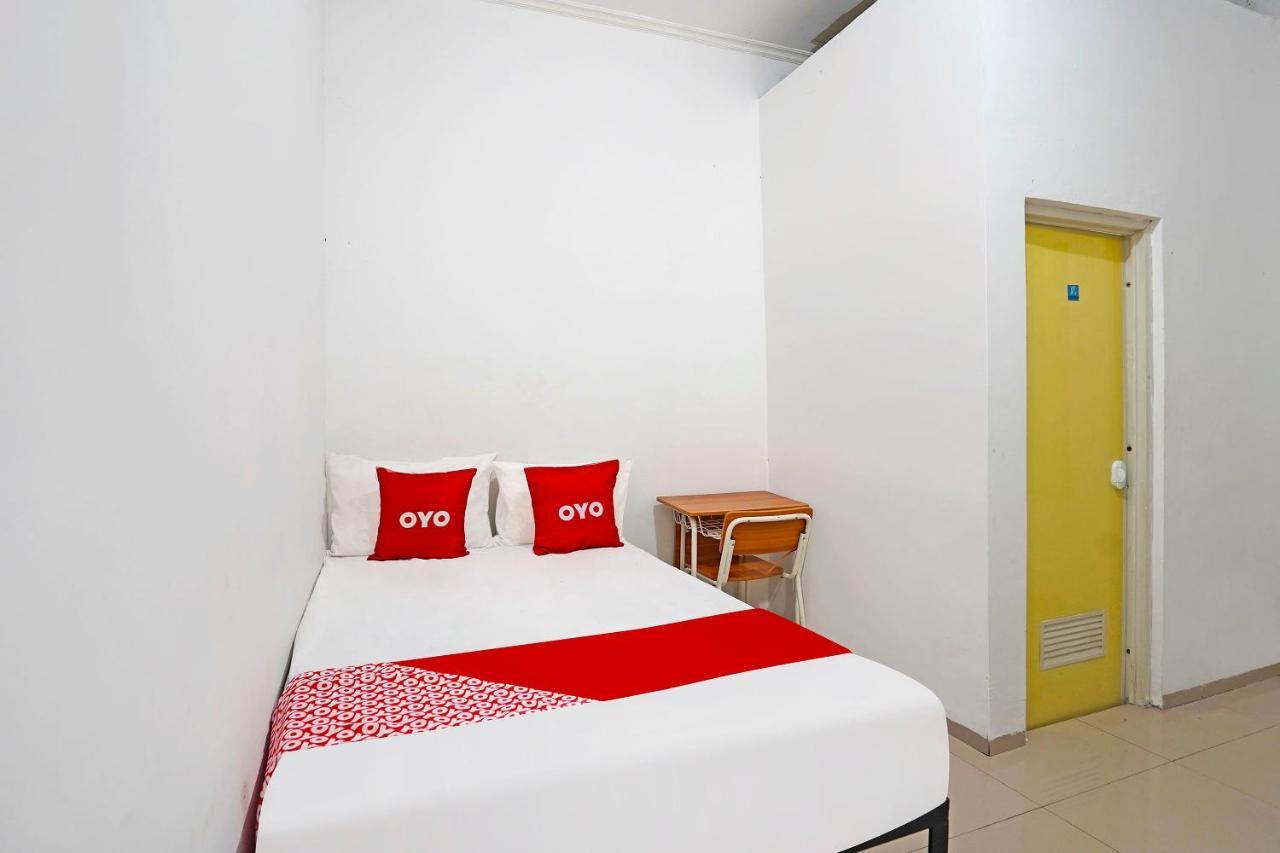 Hotel Oyo 91670 Mannsur Syariah Sidoarjo